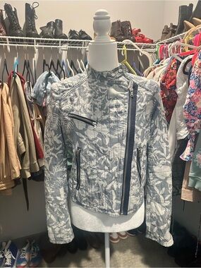 Gap Quilted Floral Moto Jacket Blue White Asymmetrical Zip Size S